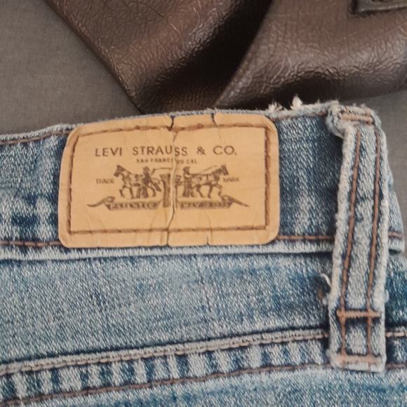 Levis Light Blue Denim Capri Jeans Size 14 - Picture 5 of 5